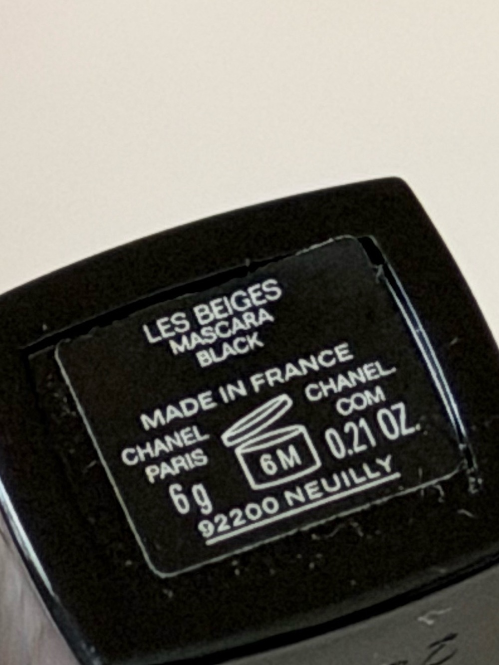 NEW Chanel Les Beiges Mascara, Black - Picture 5 of 5
